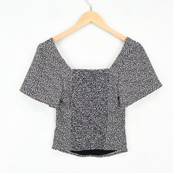 Abercrombie & Fitch Flutter Sleeve Semi Cropped Babydoll Blouse Black Print XS - Picture 4 of 6